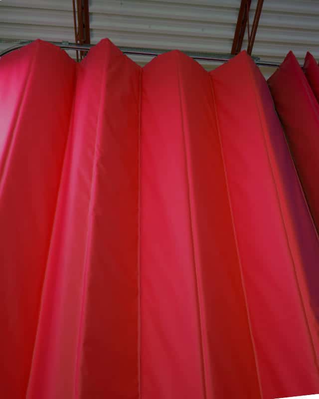 lightly-insulated-curtain-amcraft-manfacturing-sideview